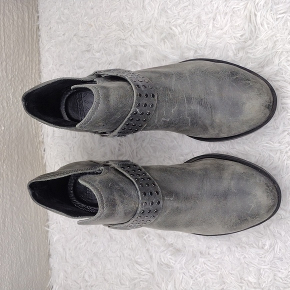 Sorel Lolla ll Quarry Gray Leather Strap Stud Chunky Heel Pull On Ankle Boot - Picture 3 of 16